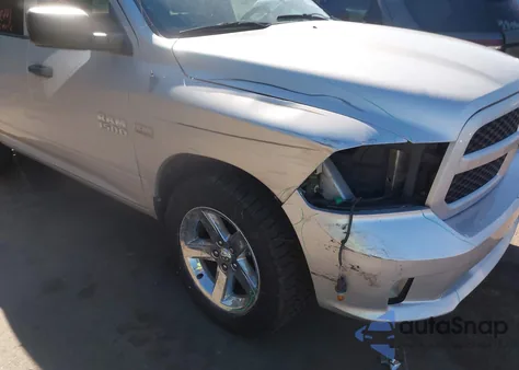 2013 Ram 1500 Express z USA, uszkodzony, nr VIN 1C6RR7KT6DS654998